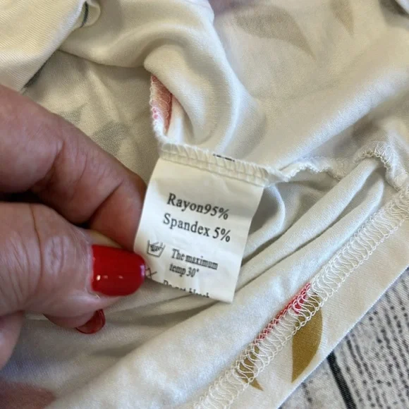 Feiersi • Roses Criss Cross Tank • Sz XL - Picture 8 of 8